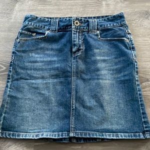 American Eagle booty hugging denim skirt